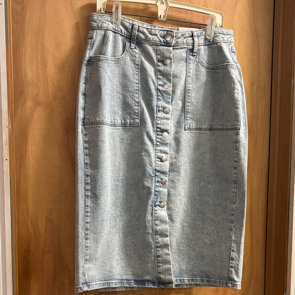 NWT Denim Button-Front Skirt